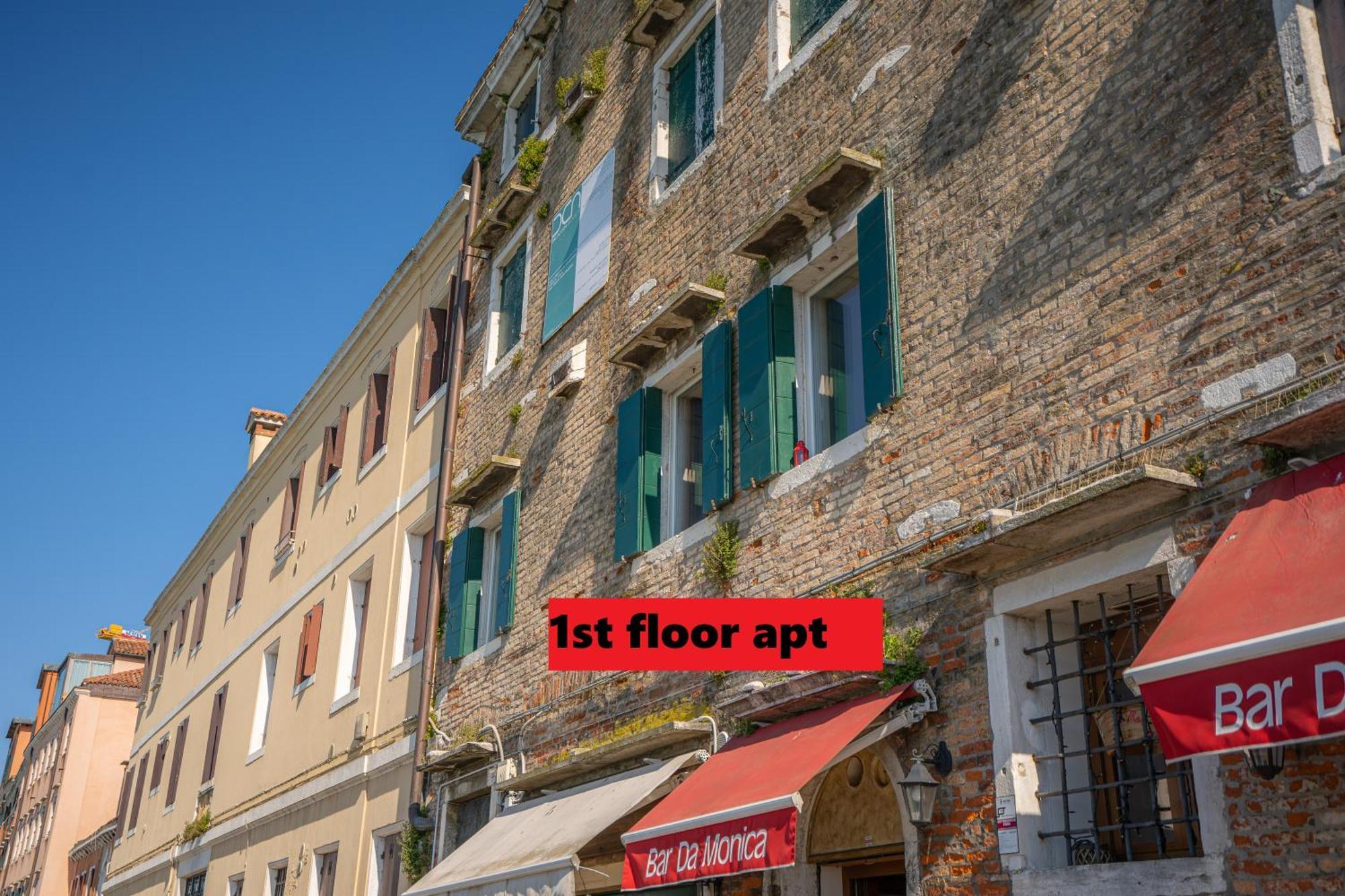 3 Windows On St Mark - Waterfront Apartment Veneza Exterior foto