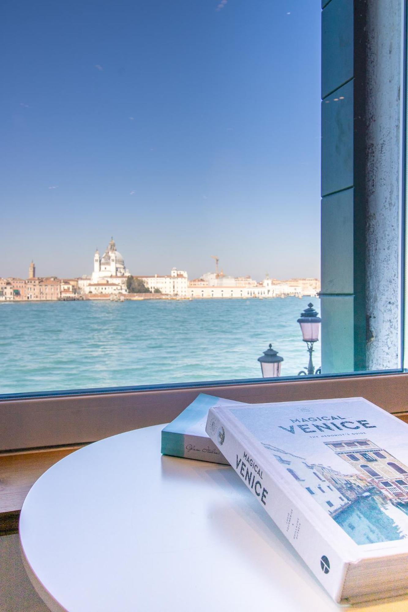 3 Windows On St Mark - Waterfront Apartment Veneza Exterior foto