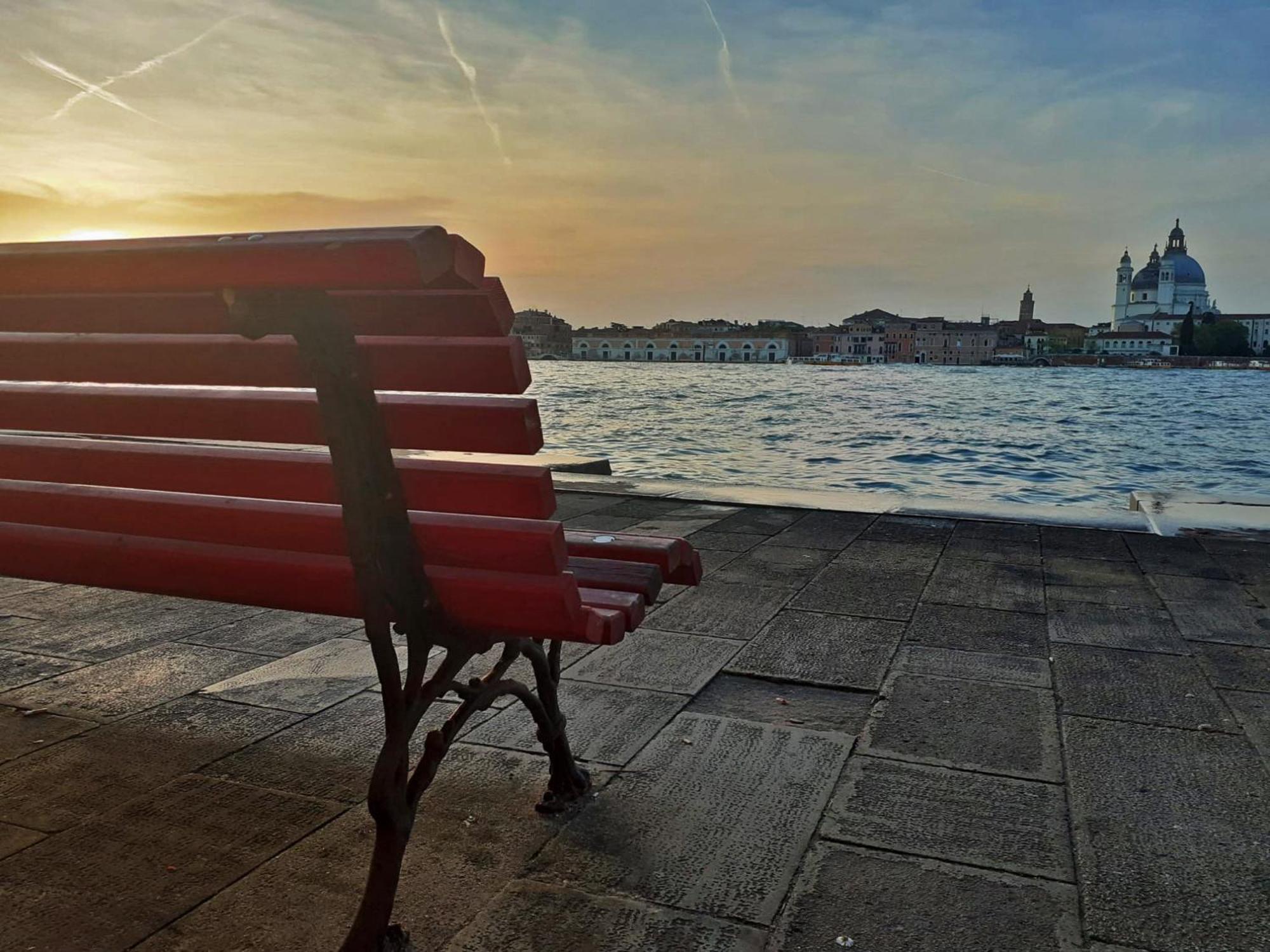 3 Windows On St Mark - Waterfront Apartment Veneza Exterior foto